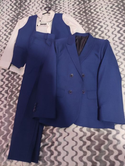 Детски официален костюм
