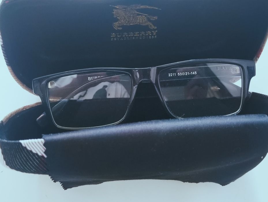 Burberry очки прямоугольные