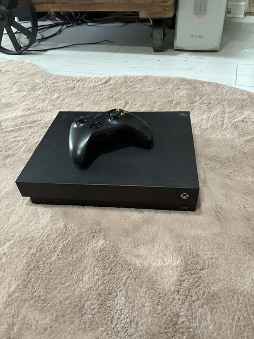 Xbox One X, 1T, 4K