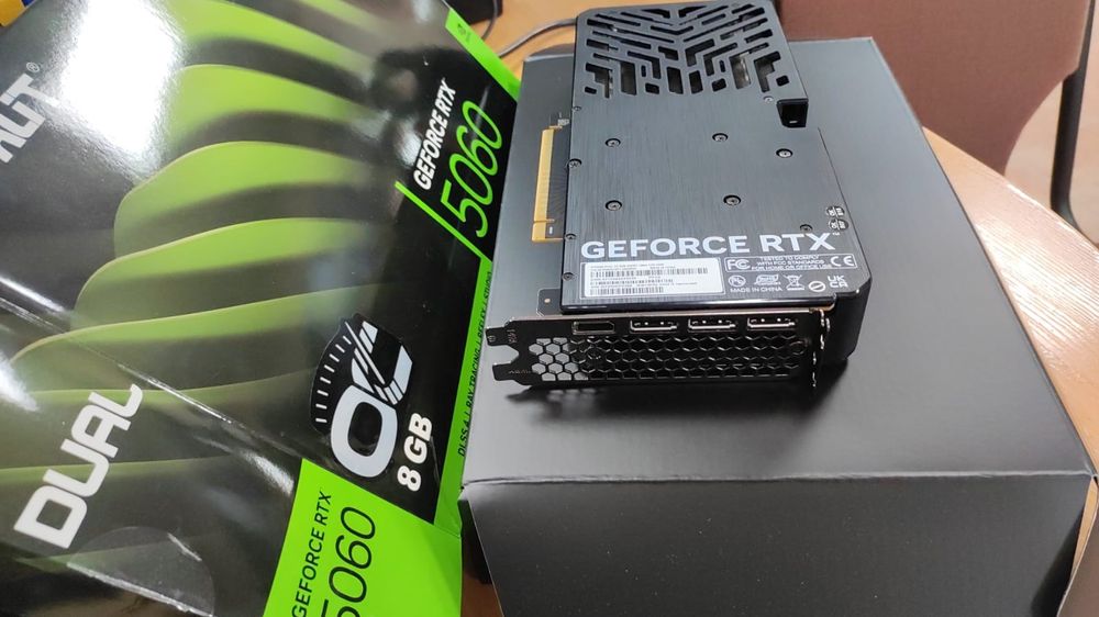 Rtx 5060 palit dual