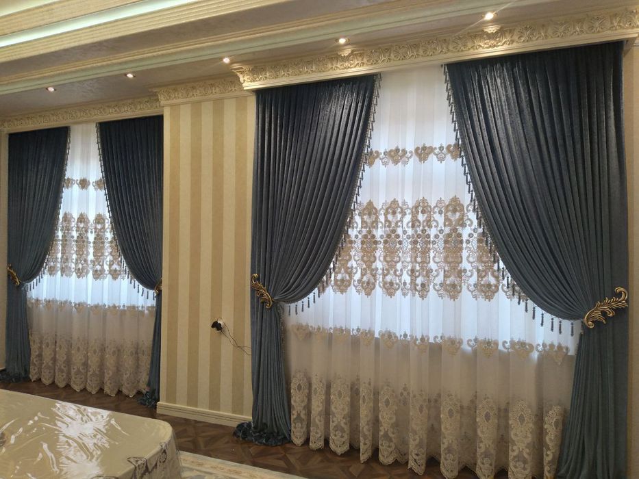 Porno mebelga ishqalanadi