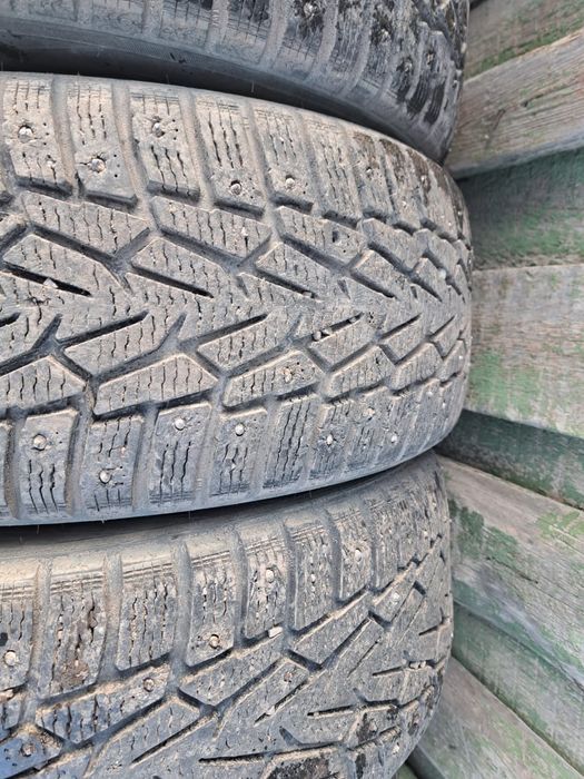Автошина зимняя шиповоные НОКИЯН