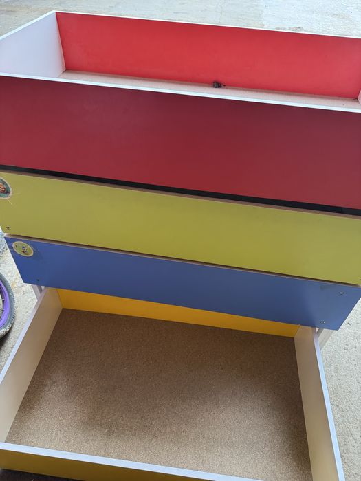 Детский стол сатылады