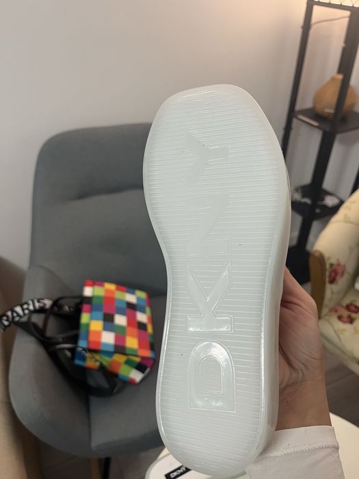 Saboti transparenti DKNY