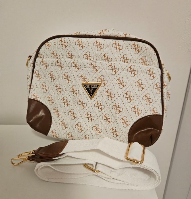 Налични дамски раници,чанти и портмонета