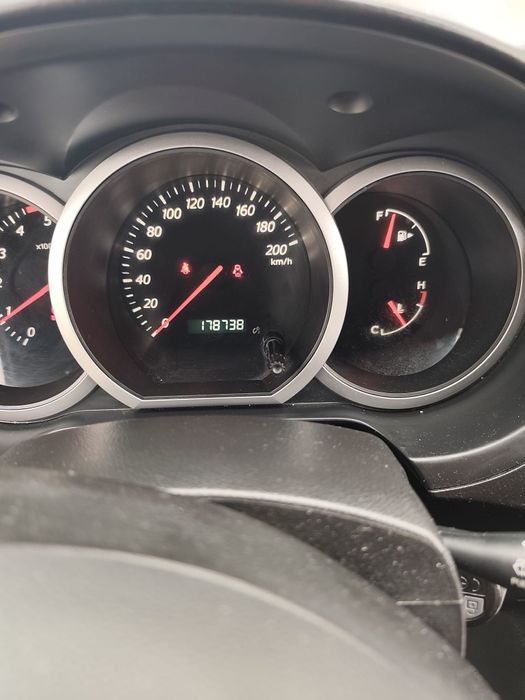 Vînd mașina personală