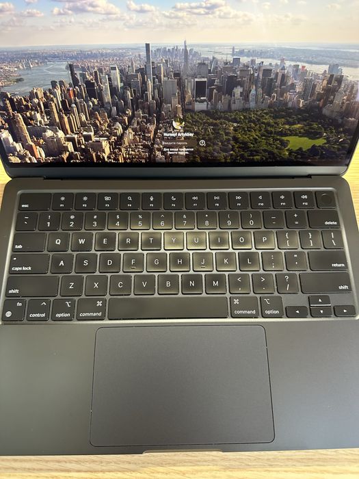 Продаю MacBook Air 2022(M2), 8/256