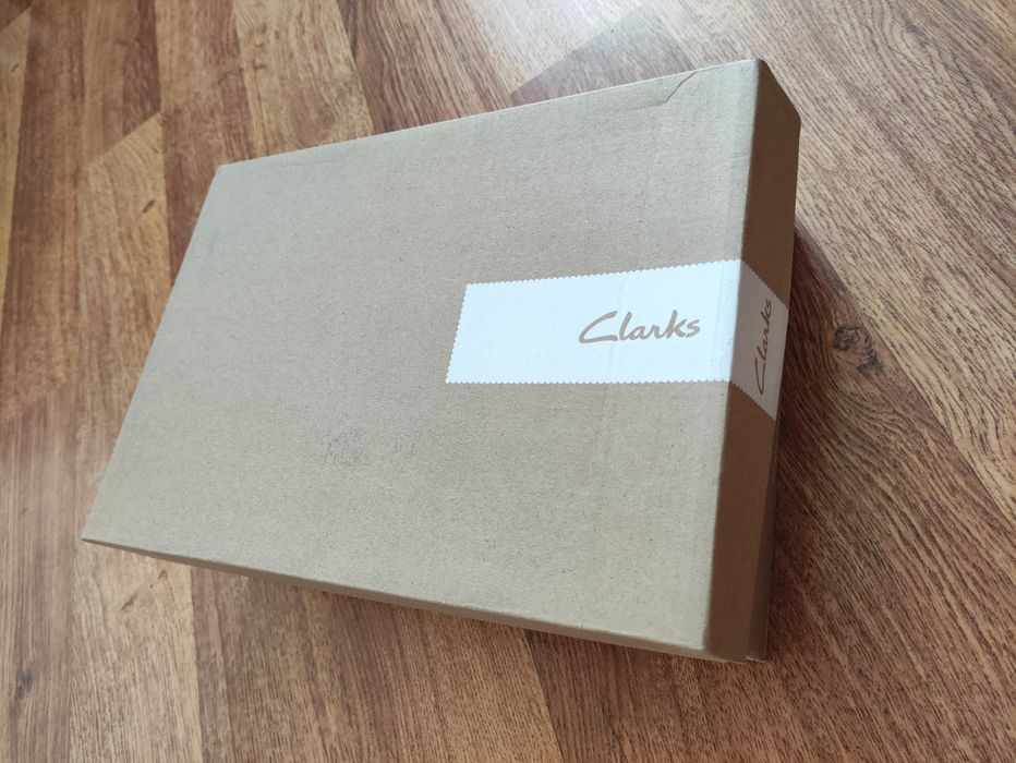 Чисто нови обувки Clarks