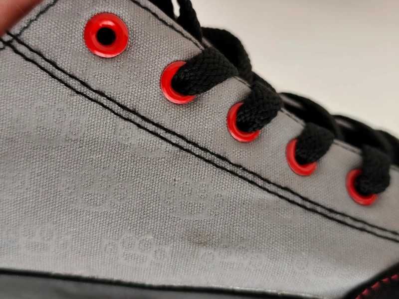 Sneakers gri/negru EMP Five Finger Death Punch mărimea 42
