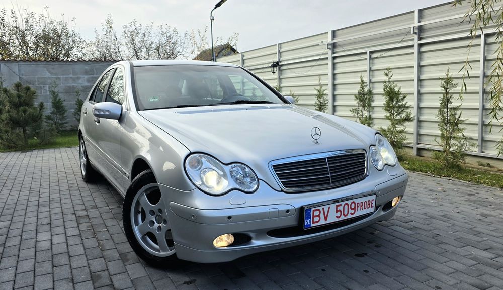 Mercedes C180 kompresor  178.000km Reali