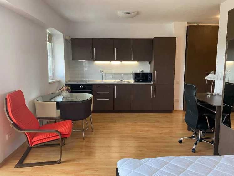 Дава се под наем Едностаен апартамент в Пловдив, Централна гара - 40 кв.м за 204 € - Снимка #2