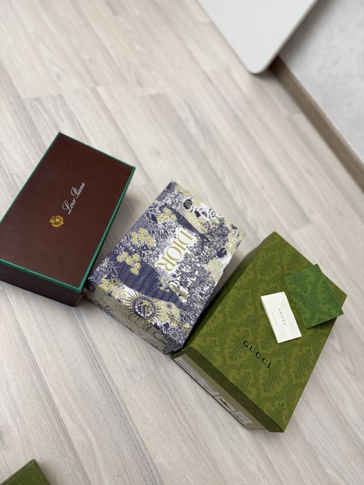 Срочно срочно продается коробки и пакеты