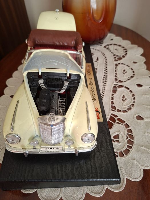 Maisto 1955 Mercedes-Benz 300S (лят автомобил - мащаб 1:18)