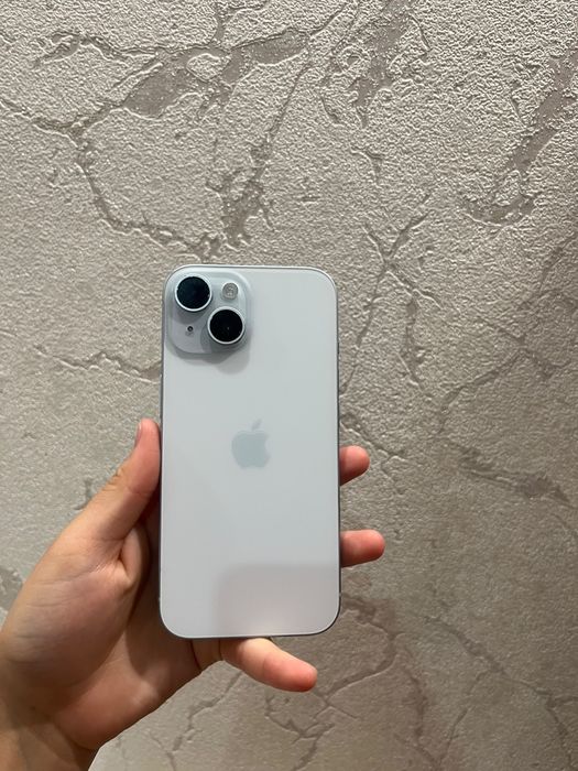 iPhone 15. 128 гб