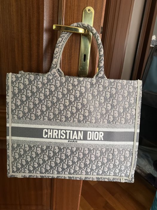 Geanta plaja model Dior
