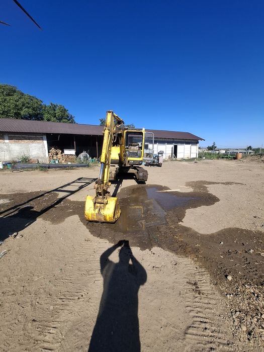 Excavator hyundai robex 55-7  de vanzare