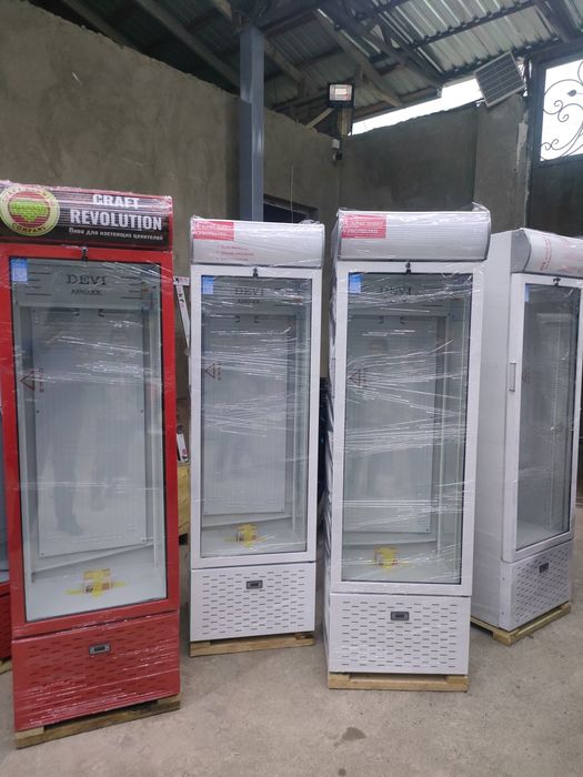 Акция !!! Продаются витриные холодильники.