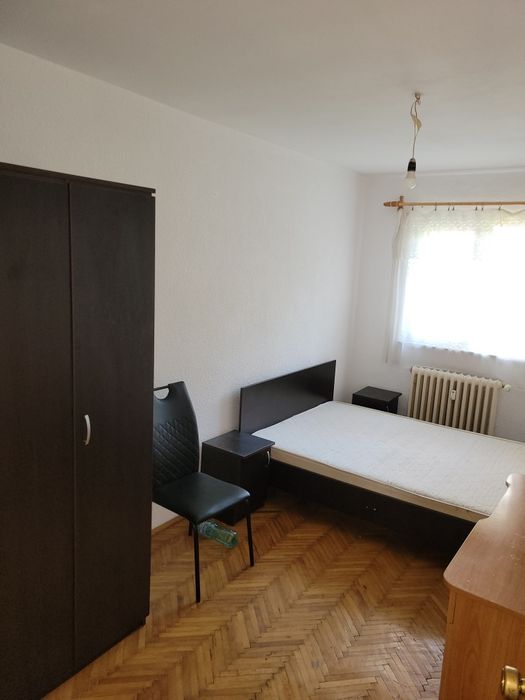 Apartament cu 3 camere Suceava zona Universități