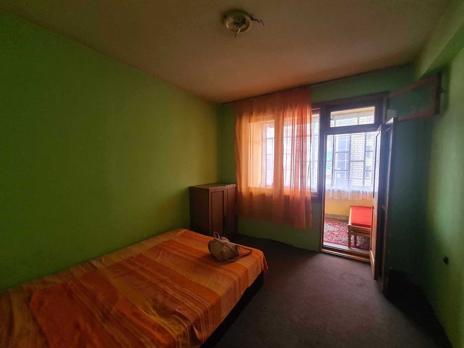 Продава се Двустаен апартамент в Хасково, Овчарски - 62 кв.м за 1069 €/кв.м - Снимка #2