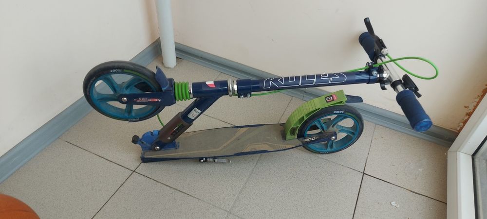 Продам самокат в отличном состоянии