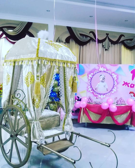 Продаётся  карета (трон)  в  !