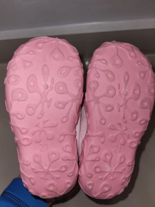 Розови пантофки, 21 номер