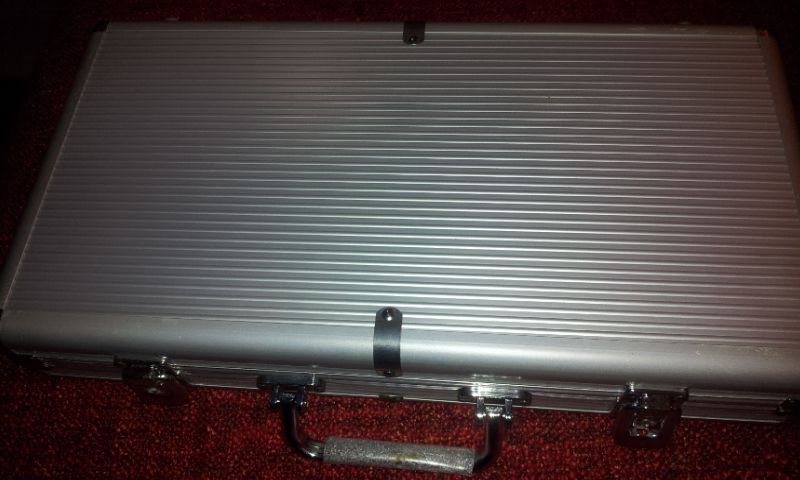 Set joc de poker profesionist. 300 jetoane imprimate. 11gr