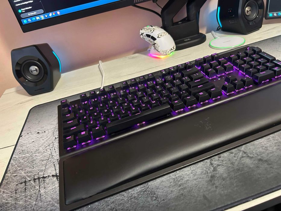 Gaming Клавиатура Razer BlackWidow V3 Pro, Механична