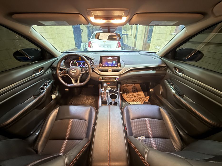 Nissan Altima SR 2025