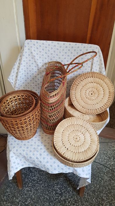 Плетен кош с капак, панер и др. битови предмети