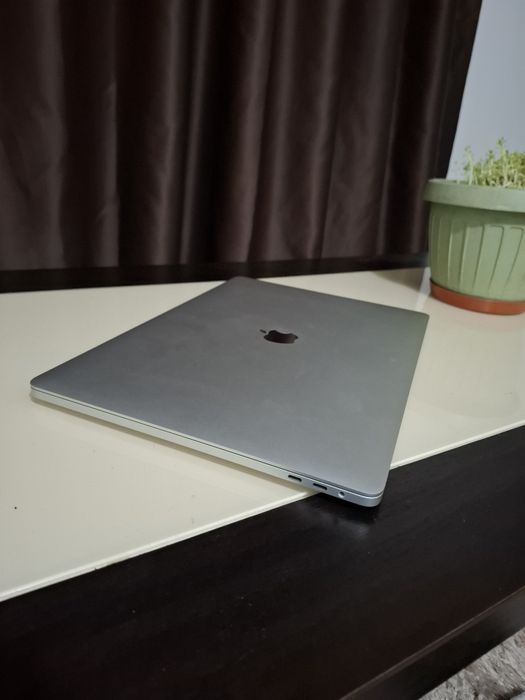 macbook pro 2019