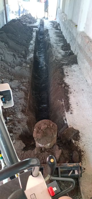 Услуги с мини Багер + чук+Дъмпер