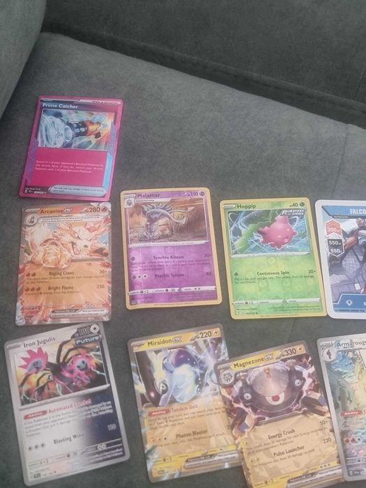 Рядки Pokemon карти. Проверени от hobby games