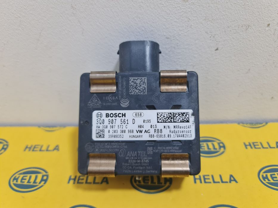 Senzor radar distronic acc VW Skoda Passat b8 Superb Octavia 3 Golf 7