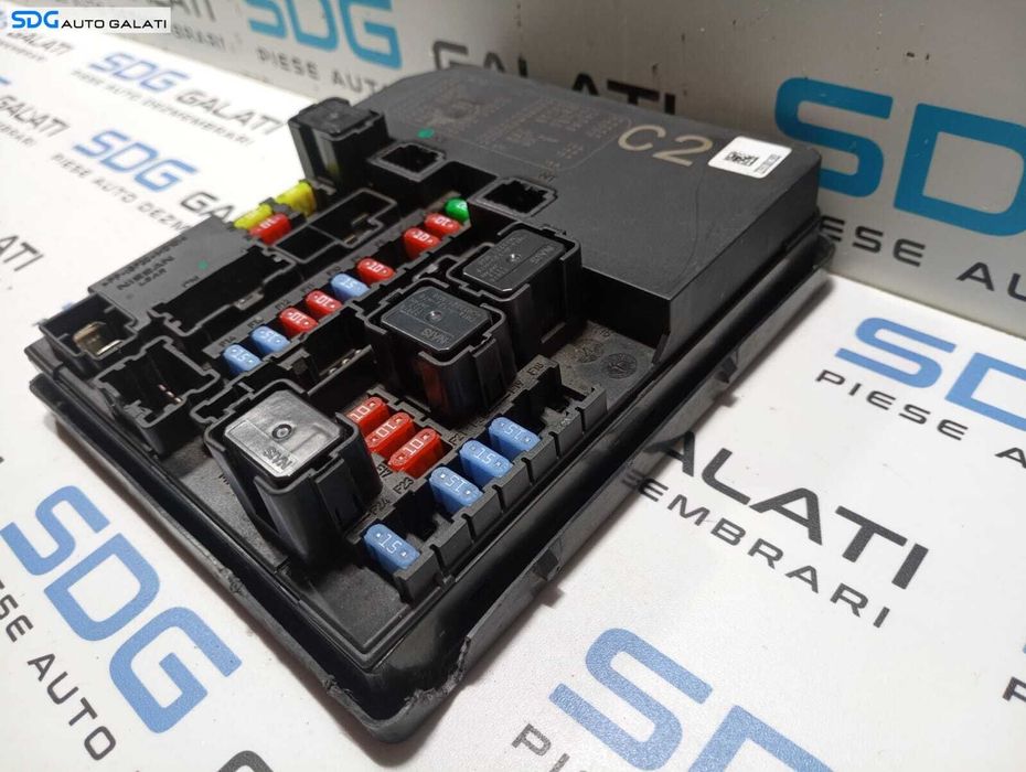 Panou Tablou Panou Relee Sigurante Nissan Juke 1.6 B 2010 - 2014 Cod 284B7-1KA0C 2281001393 [M4299]