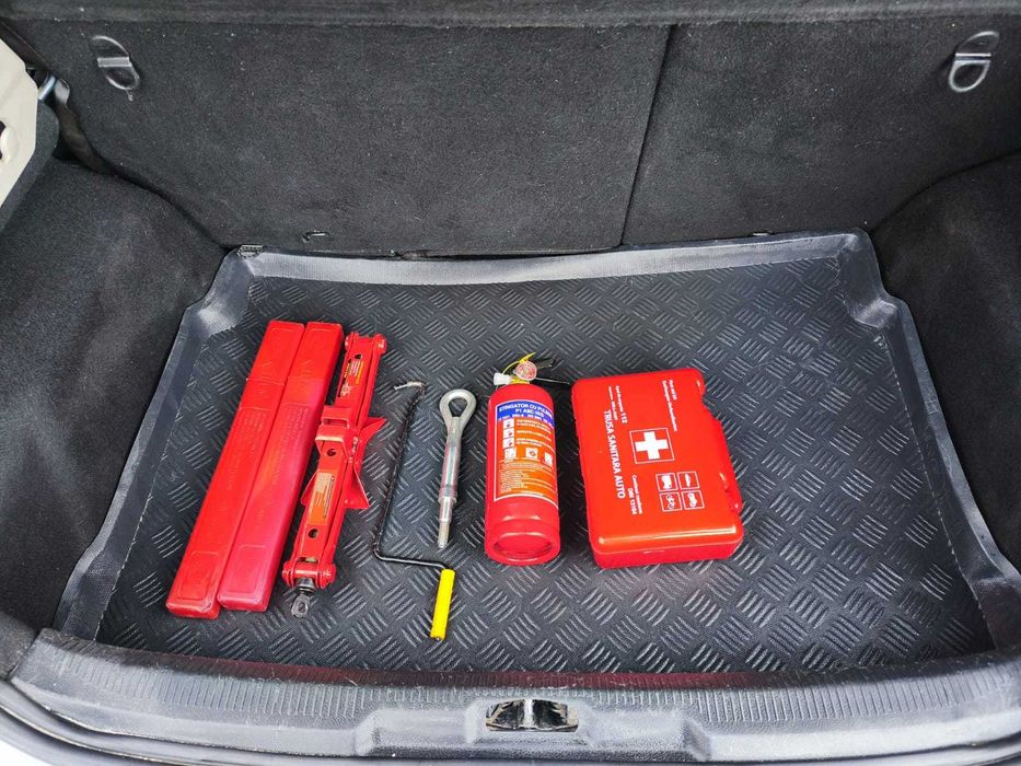 Peugeout 207 1.4 benzina 2008