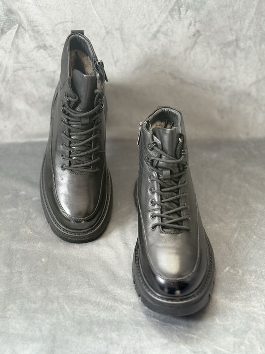 Продам ботинки мужские