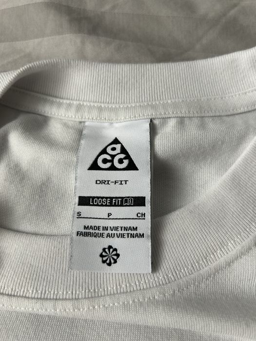 Бяла тениска на найк с лого на скорпион (Loose fit)