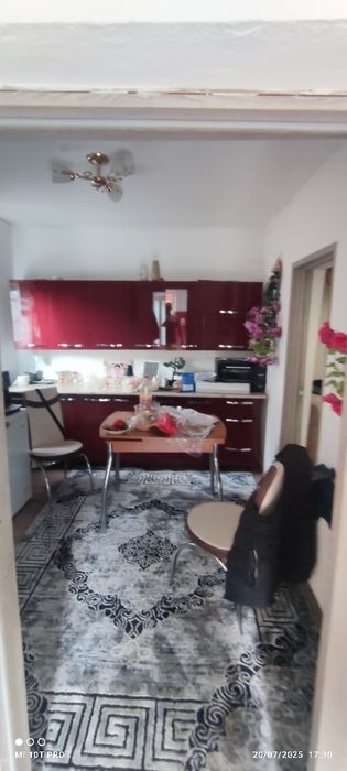 Vând casă familială