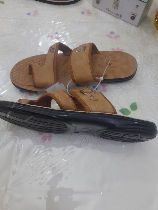 Продаётся новый мужской летний тапочка