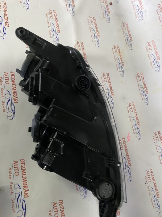 Far dreapta skoda rapid