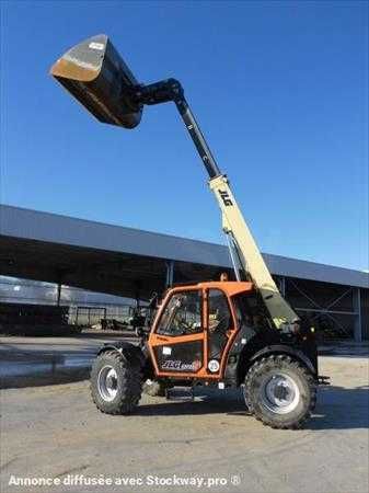 Inchiriere Miniexcavator 2.7 T