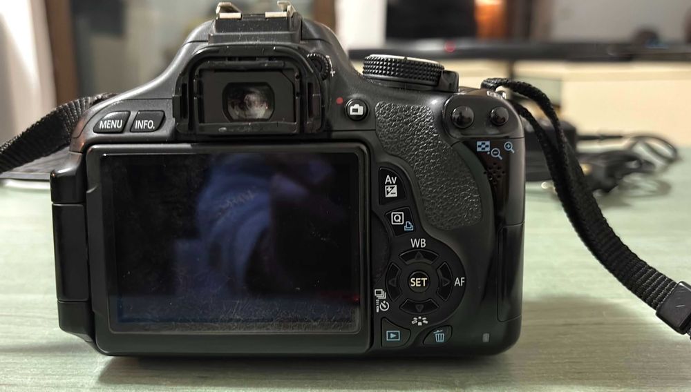 Canon EOS Rebel T3i / 600D