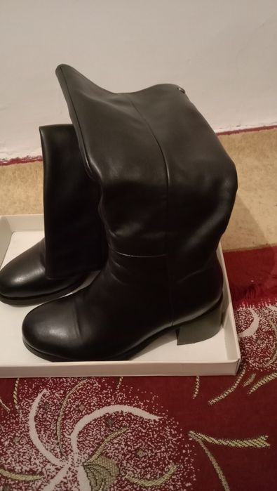 Женская обувь продается