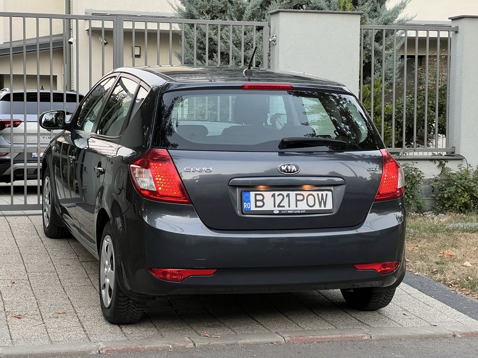 KIA CEED 1.6 Diesel 2012 E5 km Doar 123.000 impecabila