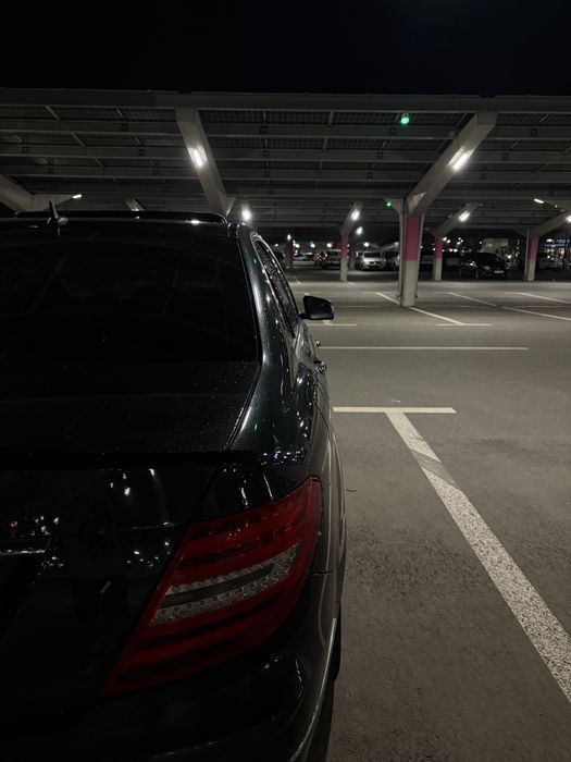 Mercedes C200 W204 Facelift
An Fabricatie 10/2012 
Km reali si verific