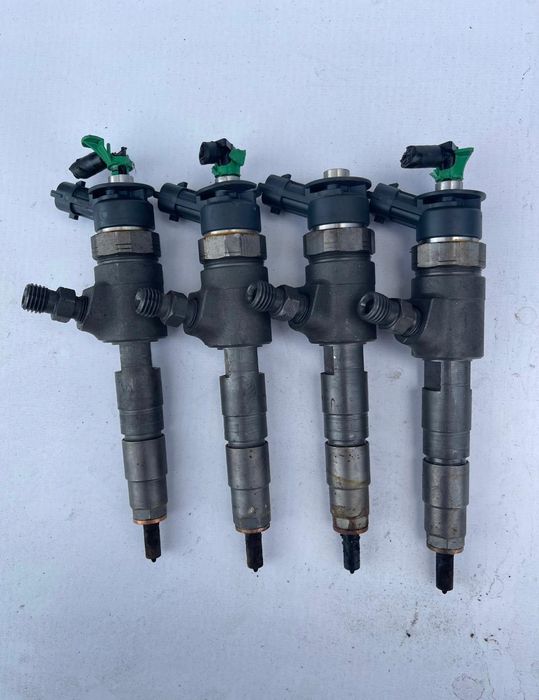 Injector Ford Focus 1.6 TDCI 0445110340