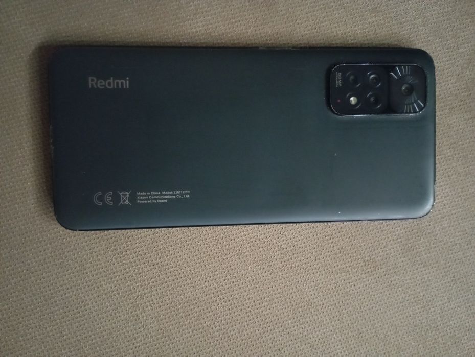 Продавам Xiaomi Redmi 11