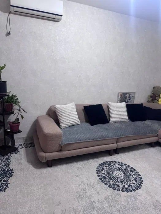 Квартира с подвалом +огородом . Чилонзор . 2в3 комнатная ор-р школа163