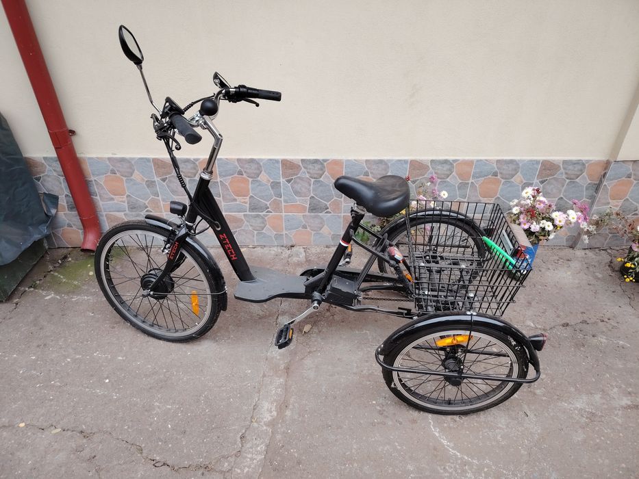 Sau Schimb cu motocicletă/Bicicletă electrică 3 roți ZT-81